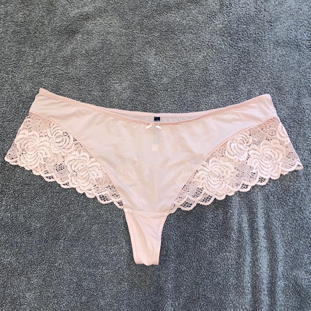 Women’s adore me thong panties XL NWOT